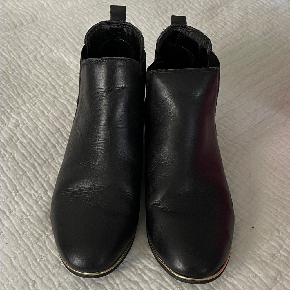 Circus by Sam Edelman Black Ankle Booties
